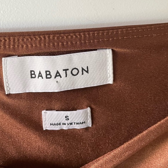 Babaton Satinette Squareneck Longsleeve Bodysuit Size small - Picture 4 of 7